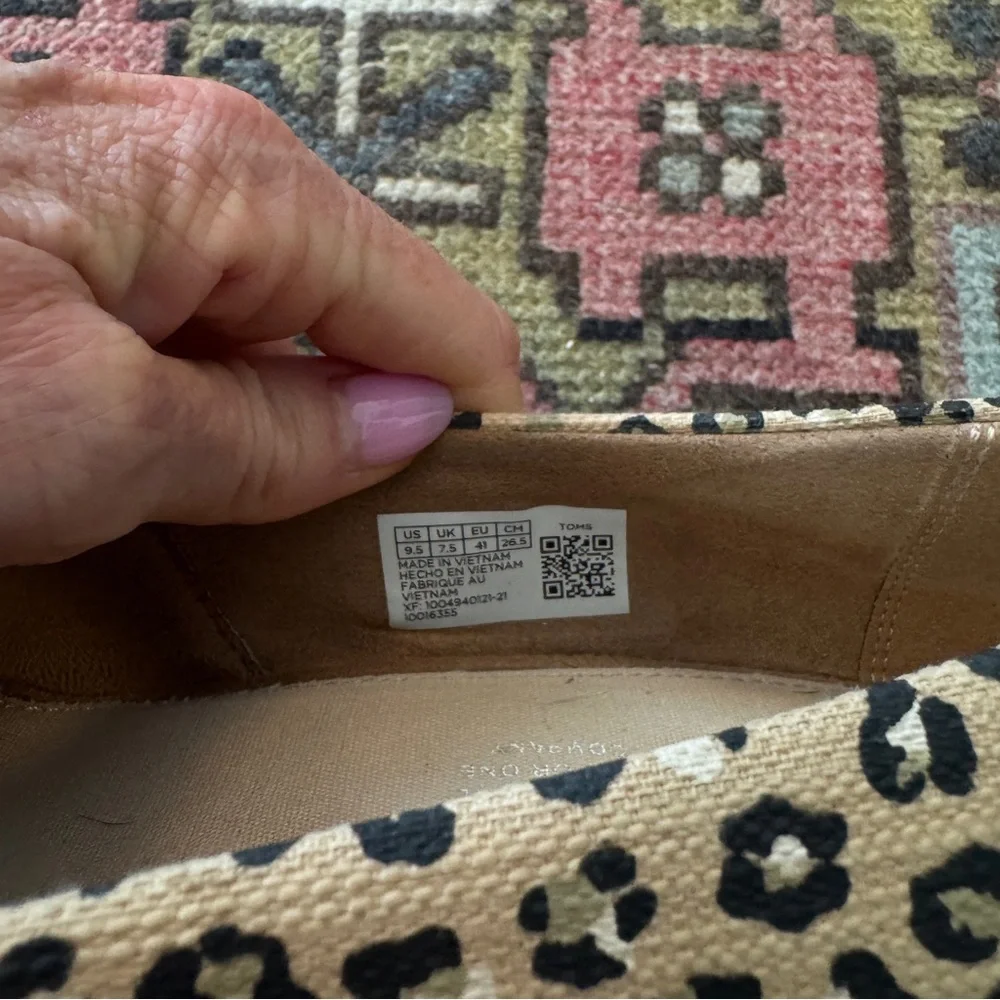 TOMS Michelle Cheetah Peep Toe Espadrille Wedges Size 9.5 Slip On Sandals Womens - Picture 4 of 8